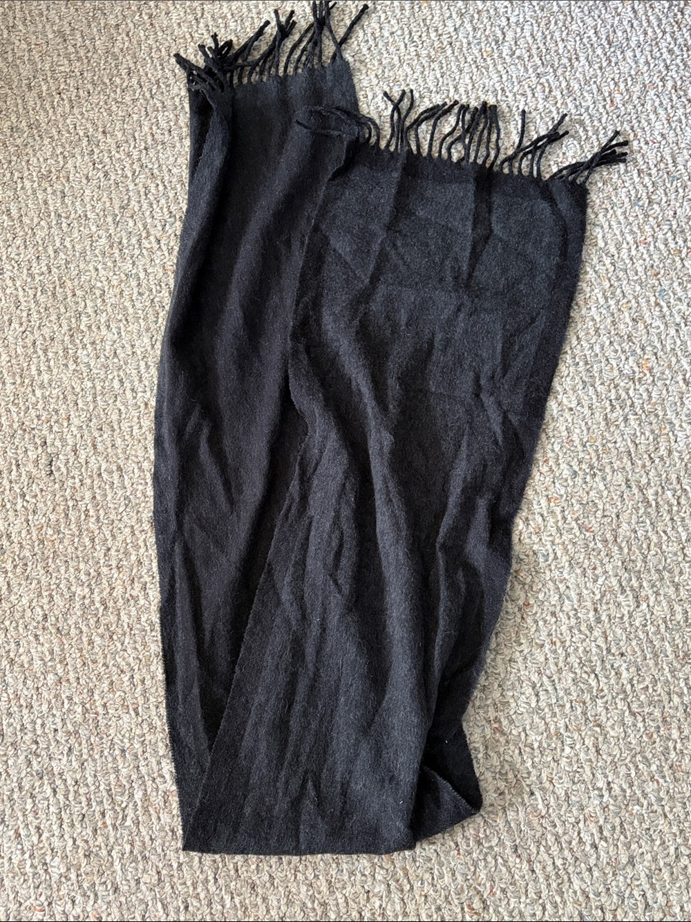 Amicale Black Fringe Cashmere Scarf